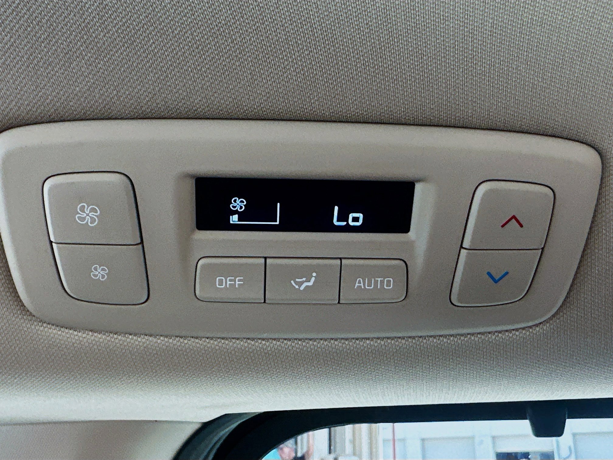 Used 2024 Kia Carnival SX Prestige image 24