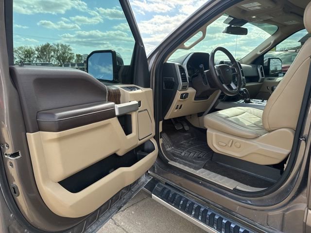 Used 2019 Ford F150 Lariat w/ Equipment Group 502A Luxury AWD/4WD image 8