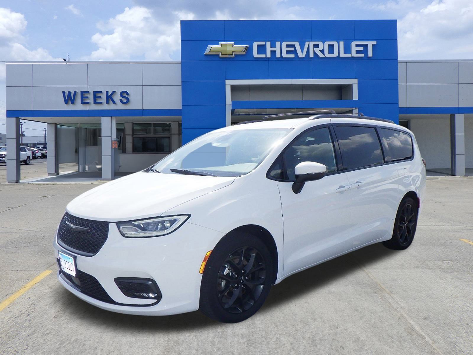 Used 2023 Chrysler Pacifica Touring-L w/ S Appearance Package