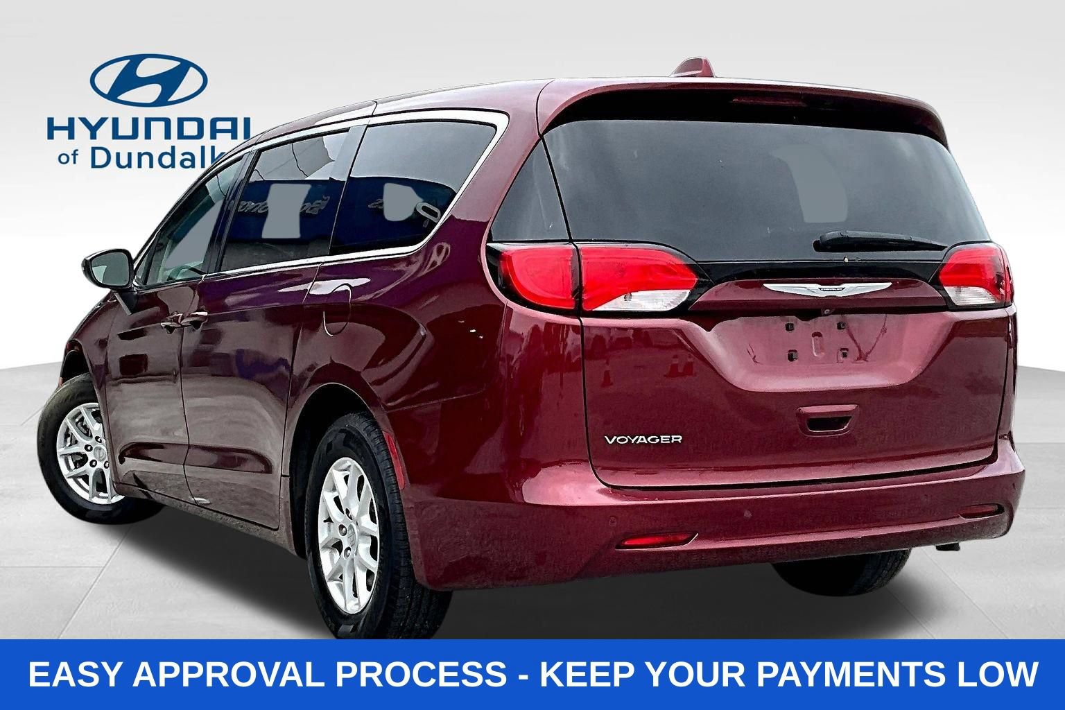 Used 2020 Chrysler Voyager LX FWD image 5