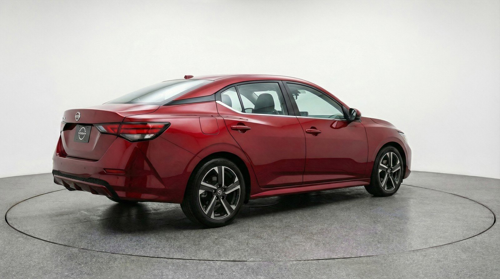 Used 2025 Nissan Sentra SV image 9