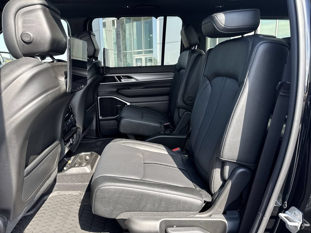 New 2026 Jeep Grand Wagoneer Limited AWD/4WD image 23