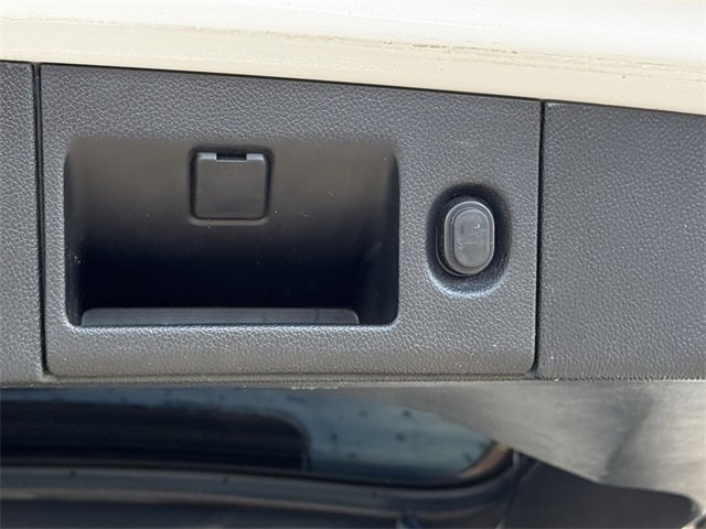 Used 2017 GMC Yukon SLT w/ HD Trailering Package image 29