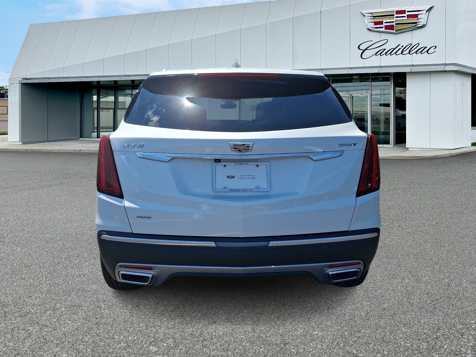 Certified 2022 Cadillac XT5 Premium Luxury AWD/4WD image 4