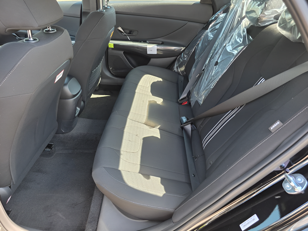 New 2026 Hyundai Elantra SEL Sport Premium FWD image 11