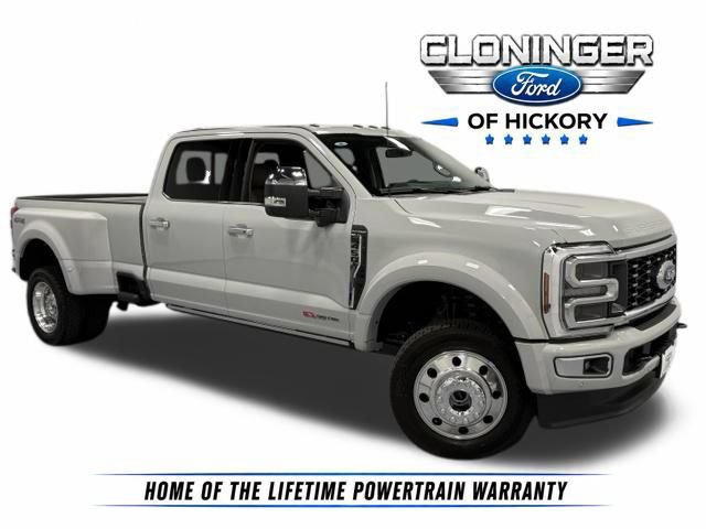 Certified 2026 Ford F450 Platinum w/ Platinum Plus Package AWD/4WD image 1