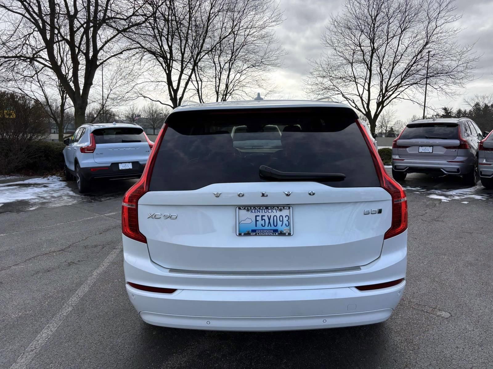 Used 2023 Volvo XC90 B5 Core w/ Protection Package Premier image 6