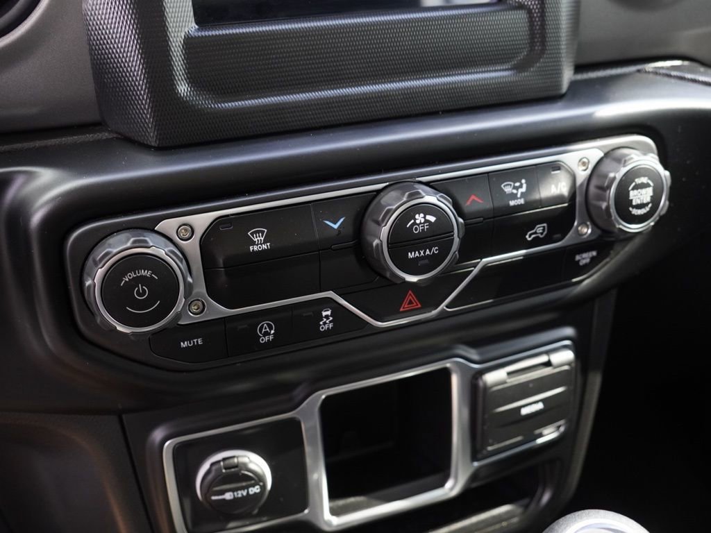 Used 2023 Jeep Wrangler Sport image 14