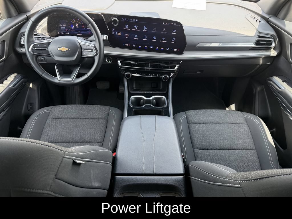 Used 2025 Chevrolet Traverse LT AWD/4WD image 11