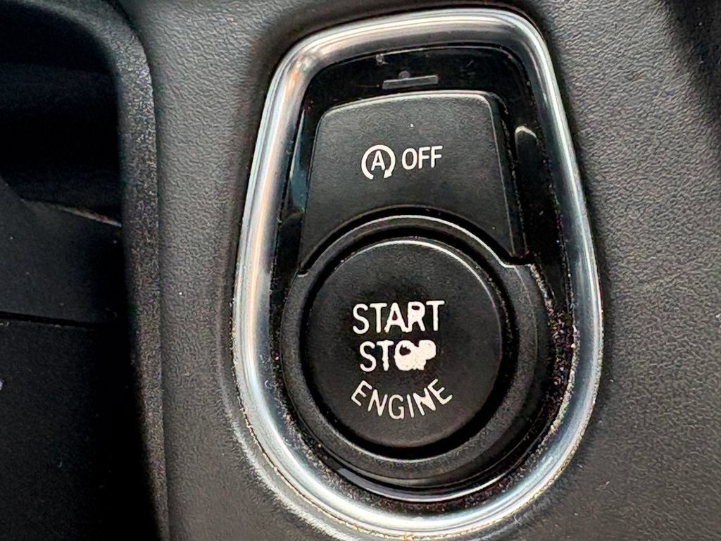 Used 2016 BMW M4 Coupe RWD image 36