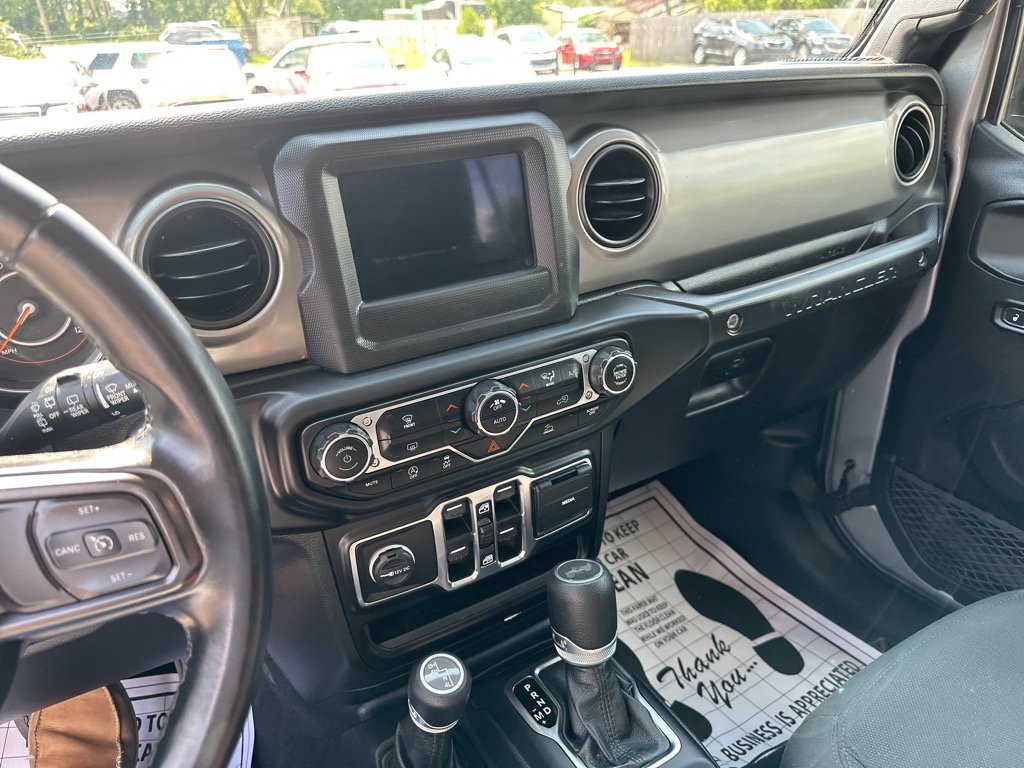 Used 2021 Jeep Wrangler Sport image 28