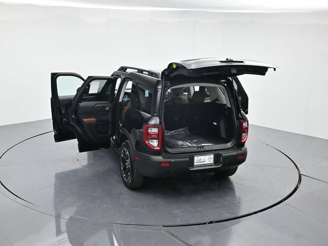 Certified 2025 Ford Bronco Sport Outer Banks w/ Outer Banks Tech Package+ AWD/4WD image 45