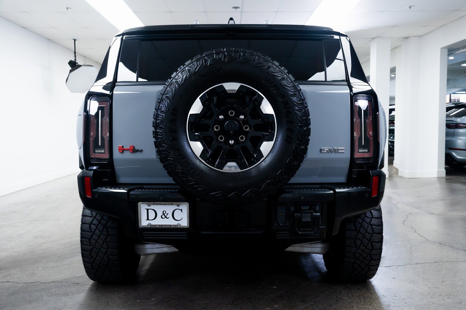 Used 2024 GMC Hummer EV 2X w/ Extreme Off-Road Package image 5