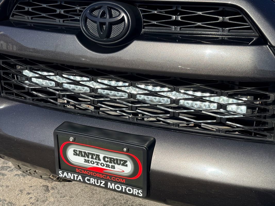 Used 2016 Toyota 4Runner SR5 image 16
