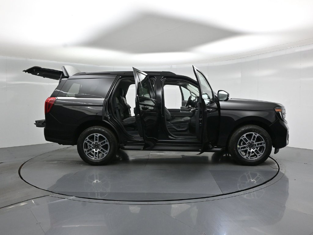 New 2026 Ford Expedition Active AWD/4WD image 4