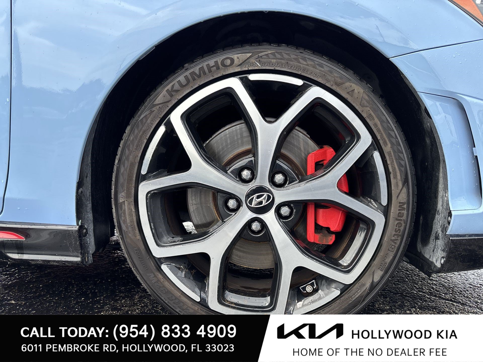 Used 2020 Hyundai Veloster N FWD image 18