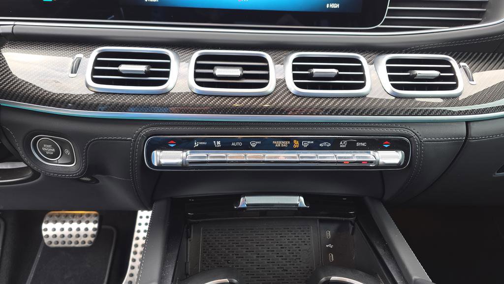 Used 2025 Mercedes-Benz GLS 63 AMG 4MATIC image 38