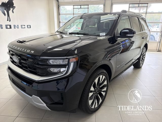 Certified 2025 Ford Expedition Platinum w/ Driver's Package AWD/4WD image 4