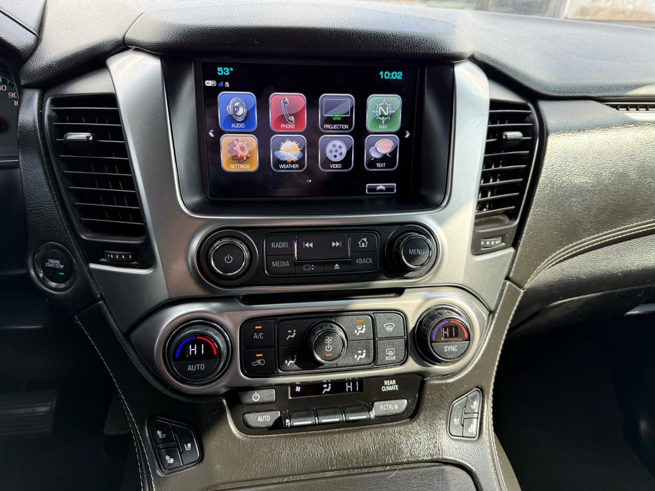 Used 2018 Chevrolet Suburban Premier image 36