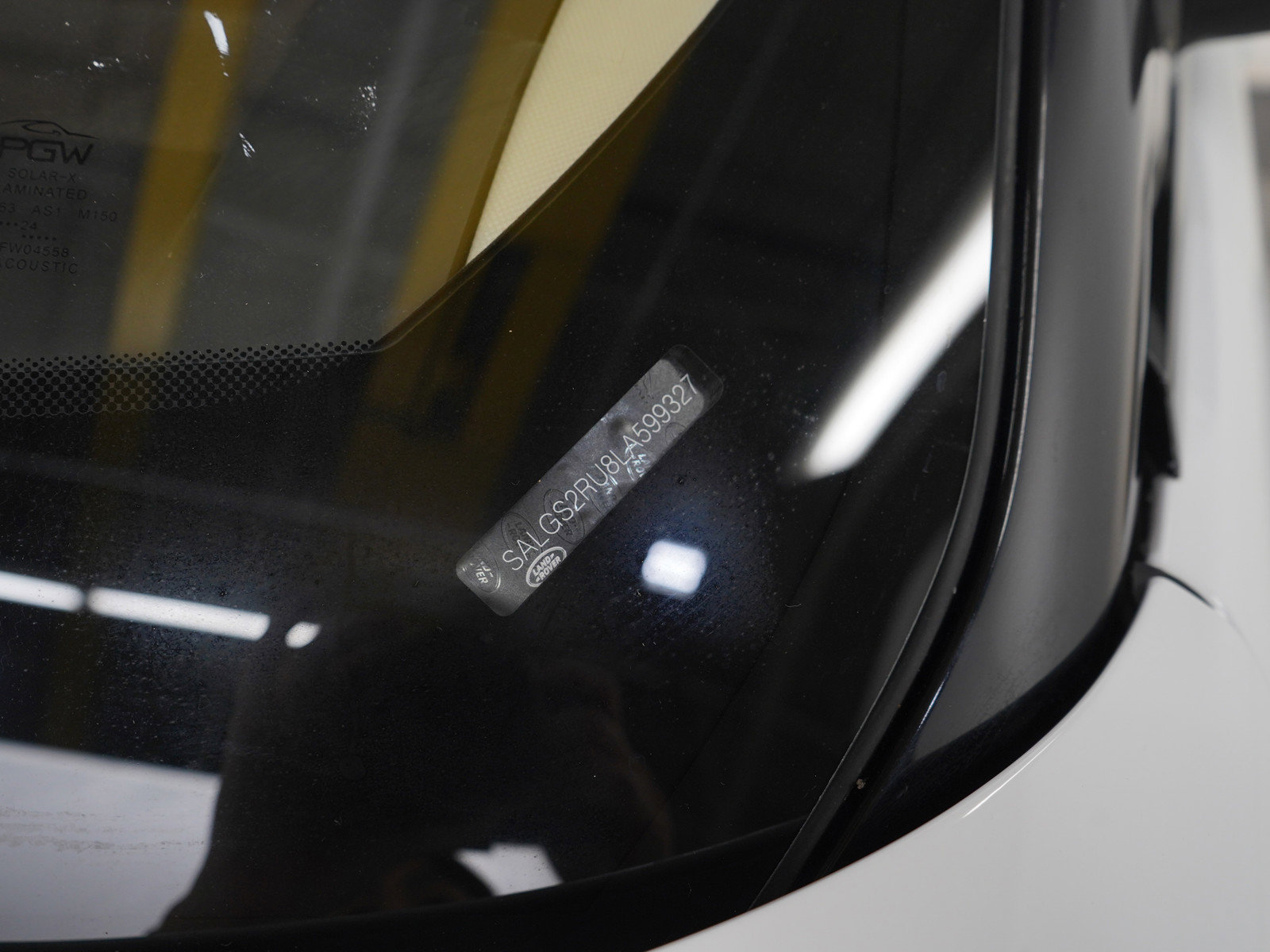 Used 2020 Land Rover Range Rover HSE image 30