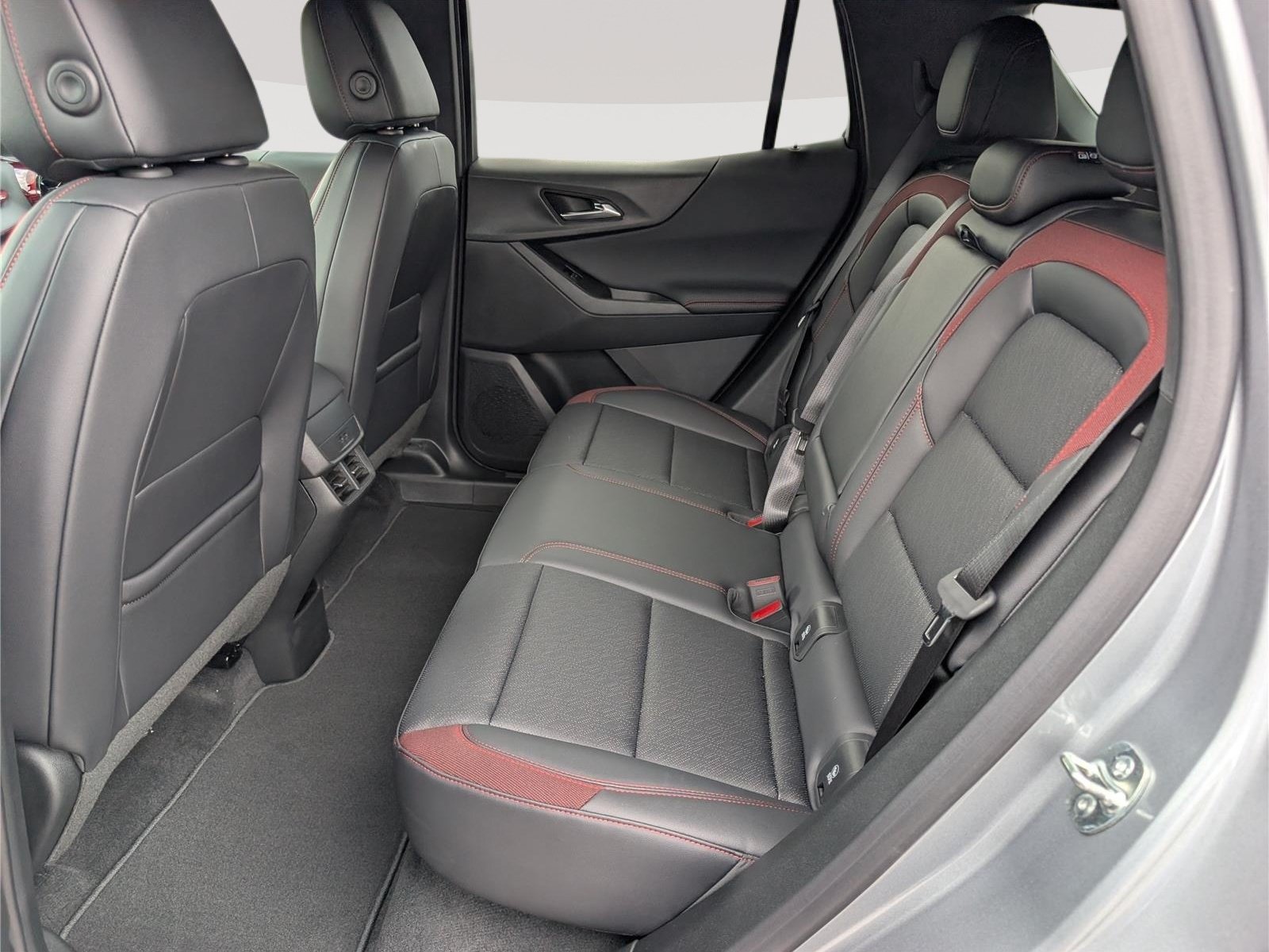 New 2027 Chevrolet Equinox RS AWD/4WD image 12