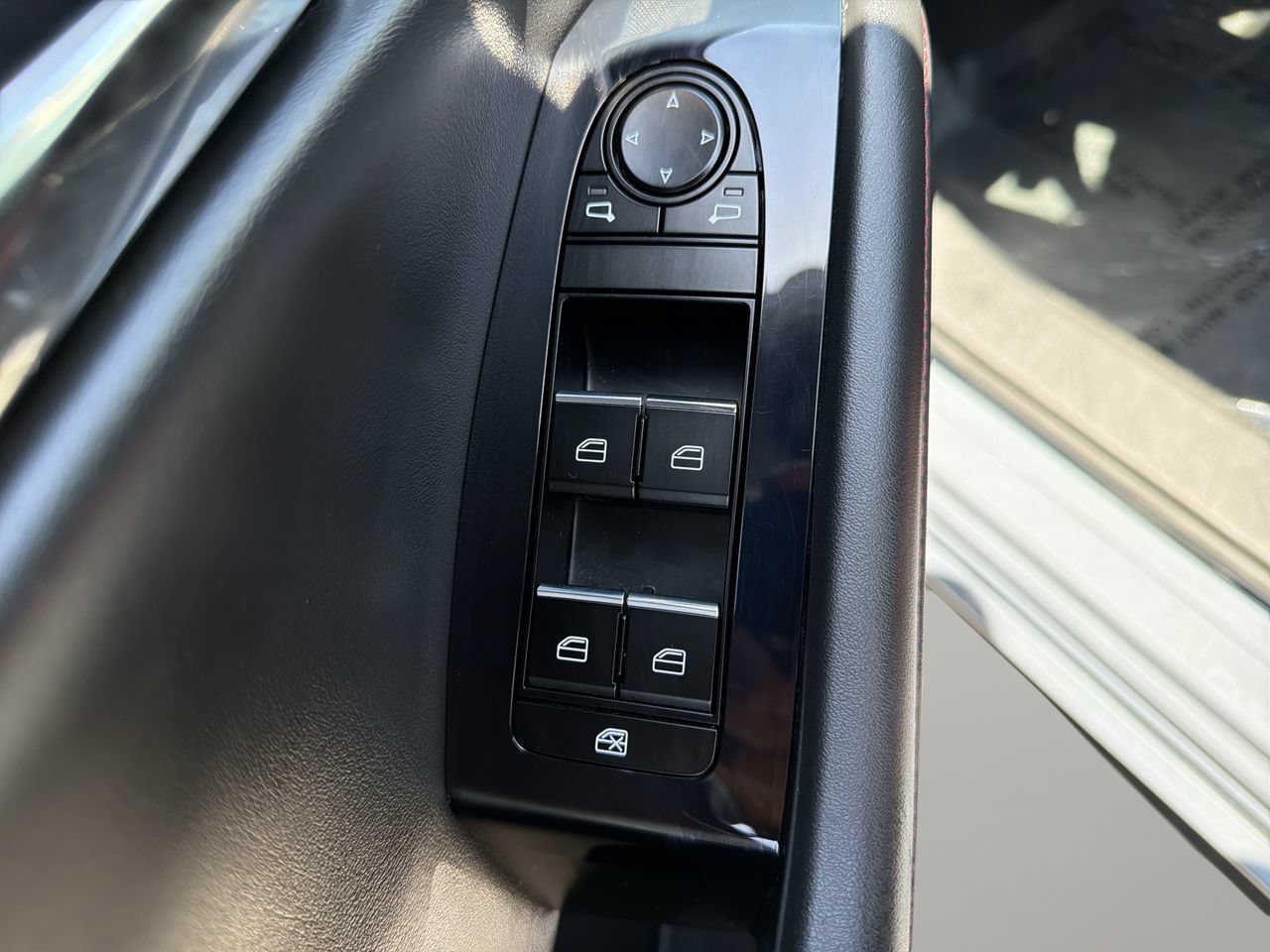 Used 2022 MAZDA MAZDA3 s FWD image 18