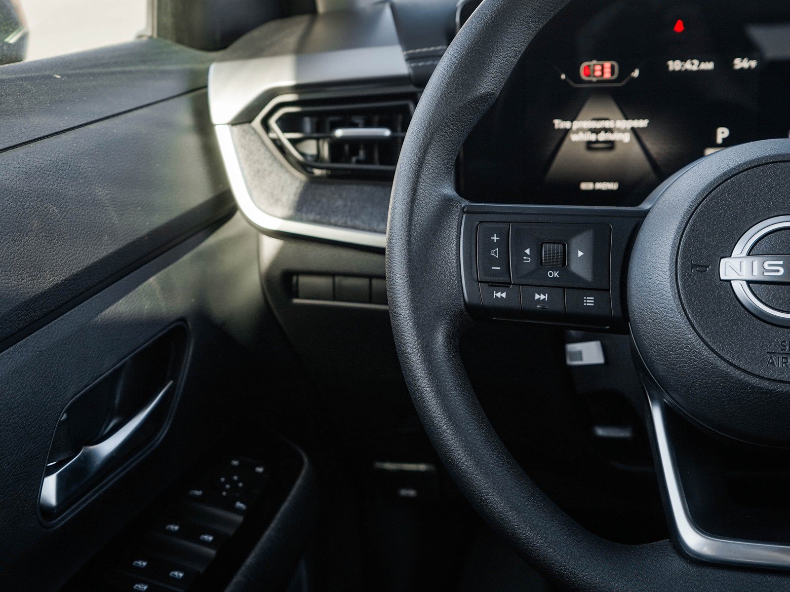 New 2027 Nissan Kicks SV AWD/4WD image 19