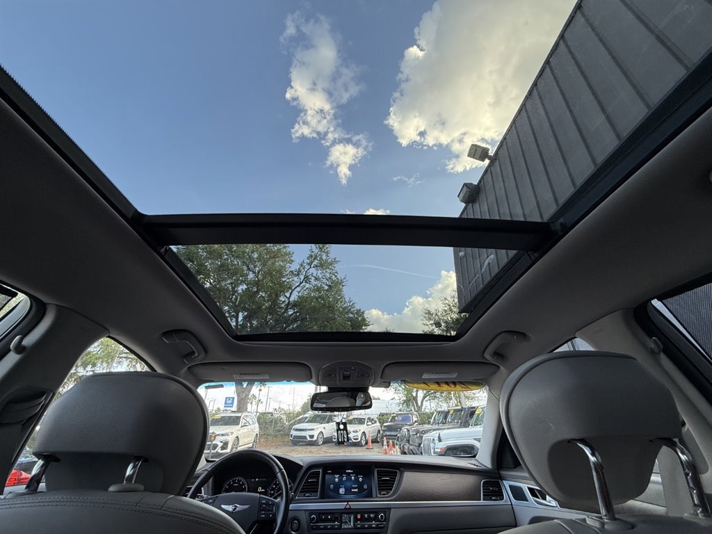 Used 2017 Genesis G80 3.8 w/ Option Group 03 image 21