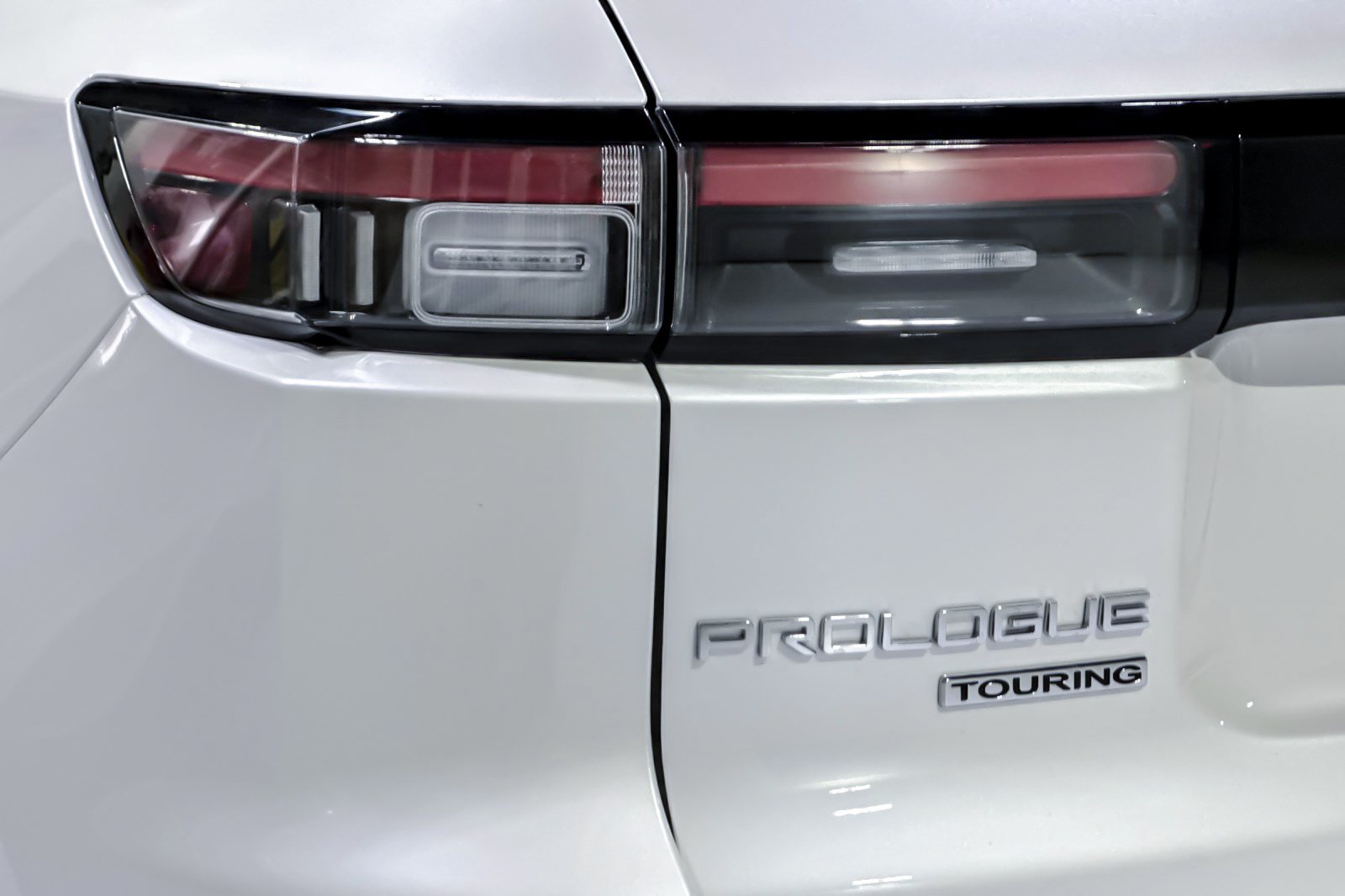 Used 2024 Honda Prologue Touring image 30