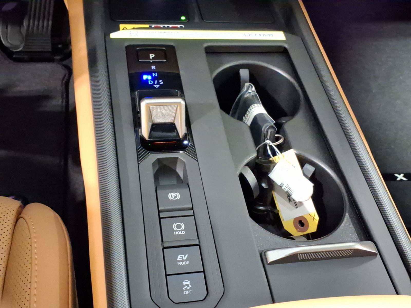 New 2026 Lexus ES 350h AWD w/ Cold Area Package image 8