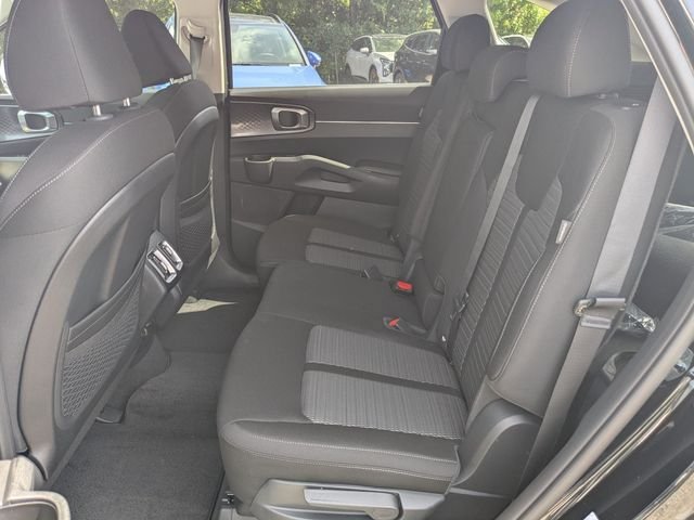 New 2026 Kia Sorento LX FWD image 12