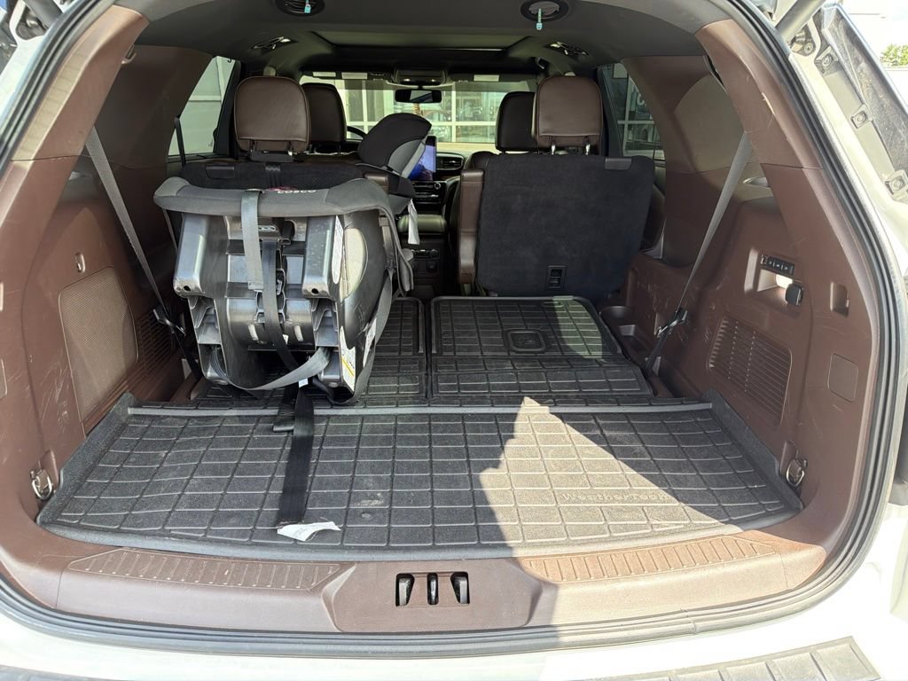 Used 2022 Ford Explorer King Ranch w/ Premium Technology Package AWD/4WD image 11