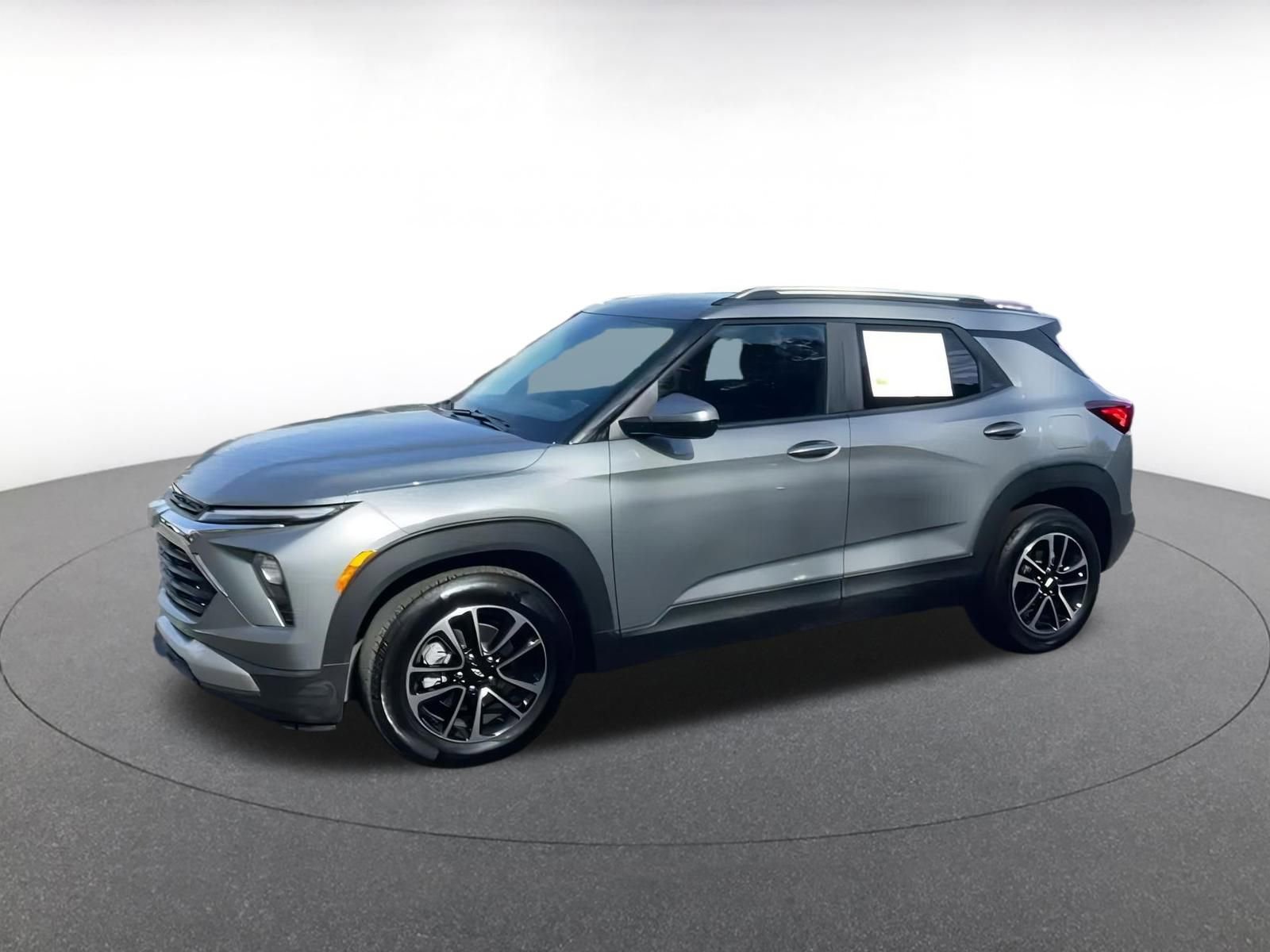 Used 2025 Chevrolet TrailBlazer LT image 8