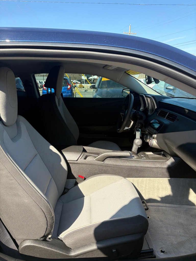 Used 2011 Chevrolet Camaro LT image 12