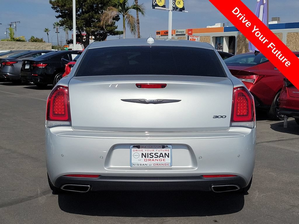 Used 2023 Chrysler 300 Touring L w/ Safetytec Plus Group RWD image 30
