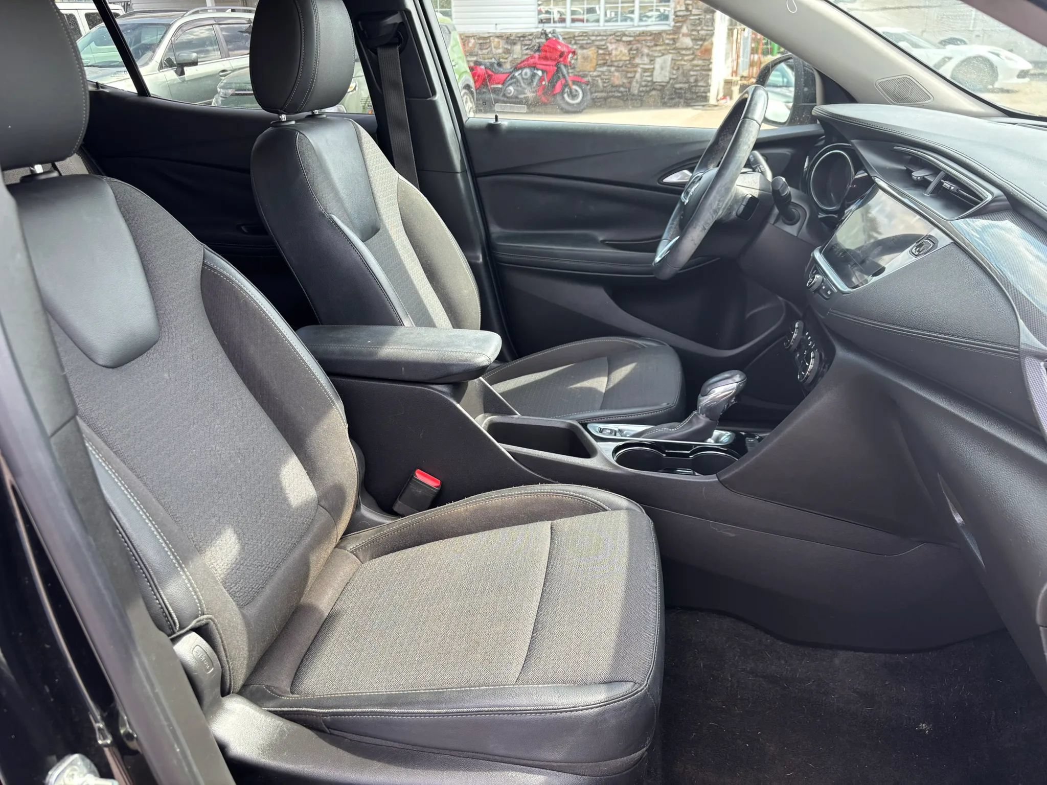 Used 2021 Buick Encore GX Select FWD image 21