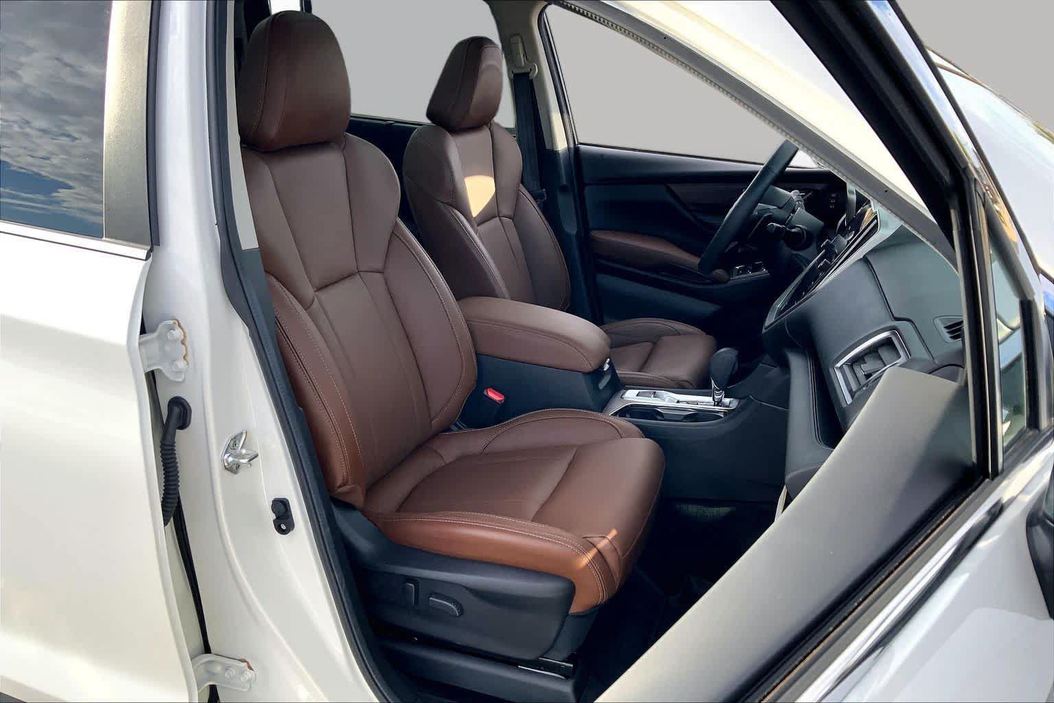 Used 2025 Subaru Ascent Touring AWD/4WD image 9