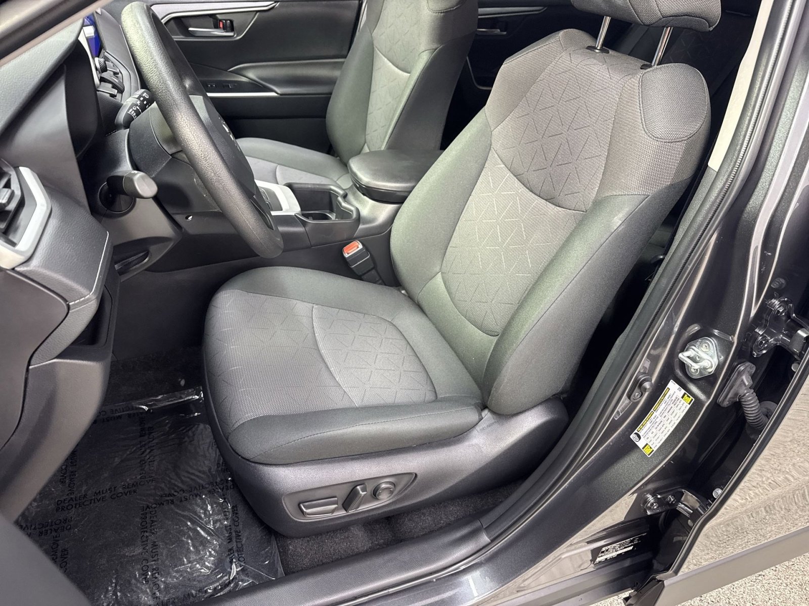 Used 2024 Toyota RAV4 XLE AWD/4WD image 14