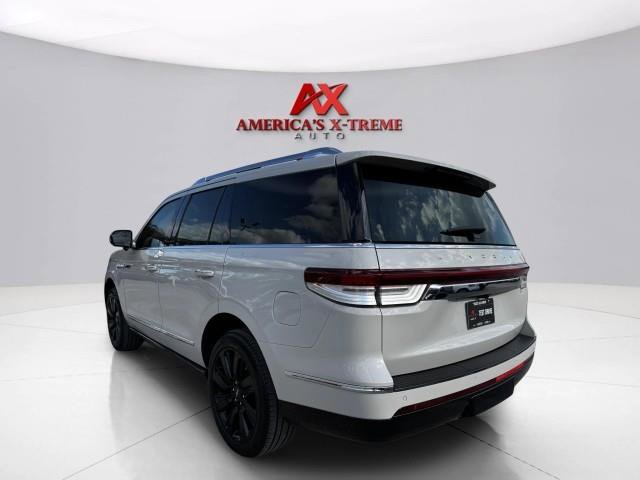 Used 2023 Lincoln Navigator Reserve RWD image 3