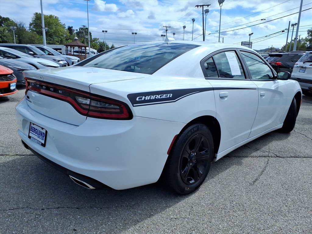 Used 2023 Dodge Charger SXT RWD image 4