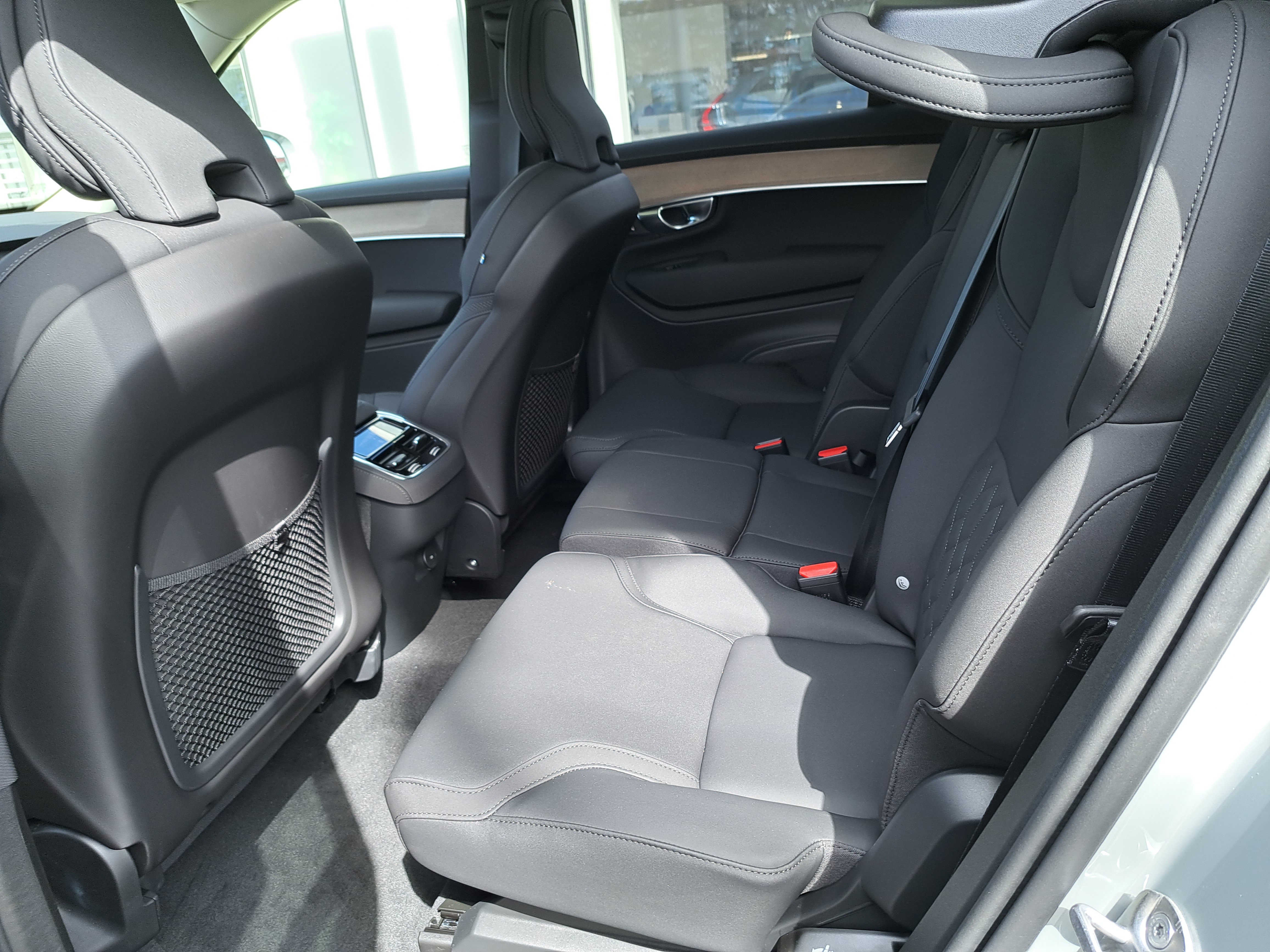 New 2026 Volvo XC90 B6 Plus w/ Protection Package Premier AWD/4WD image 7