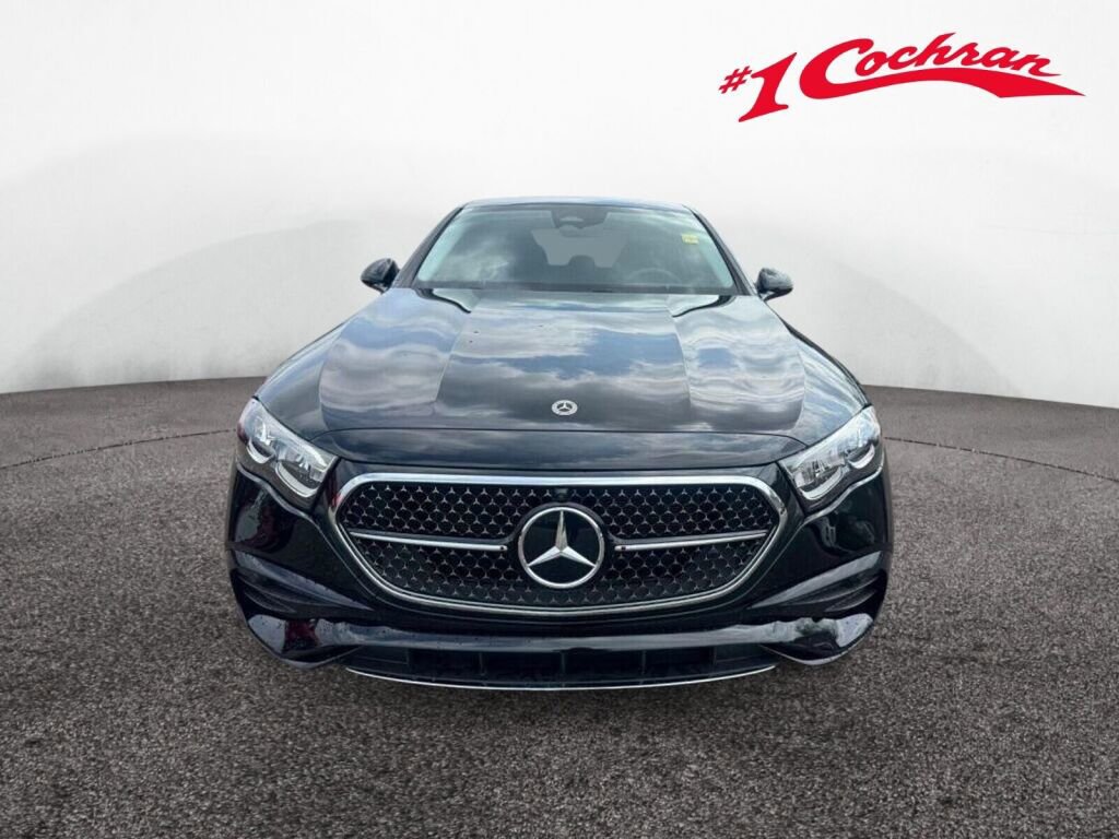Used 2024 Mercedes-Benz E 350 4MATIC Sedan image 2