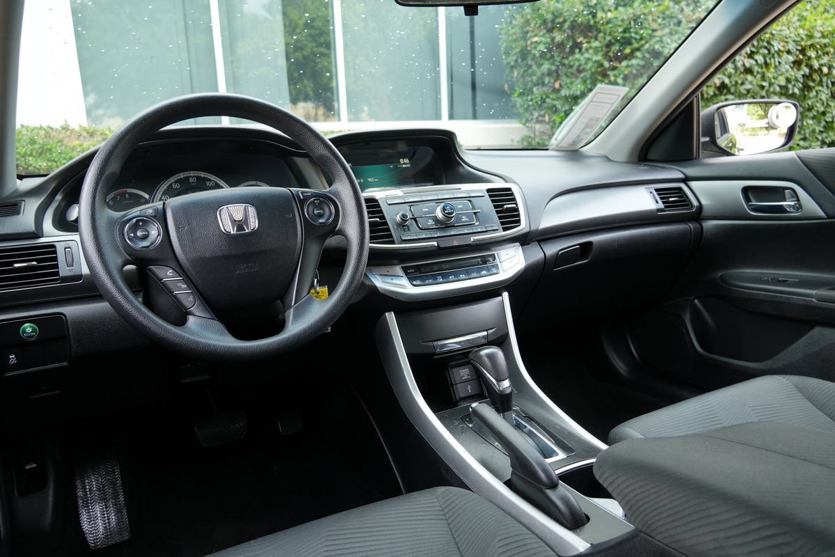 Used 2015 Honda Accord LX image 5