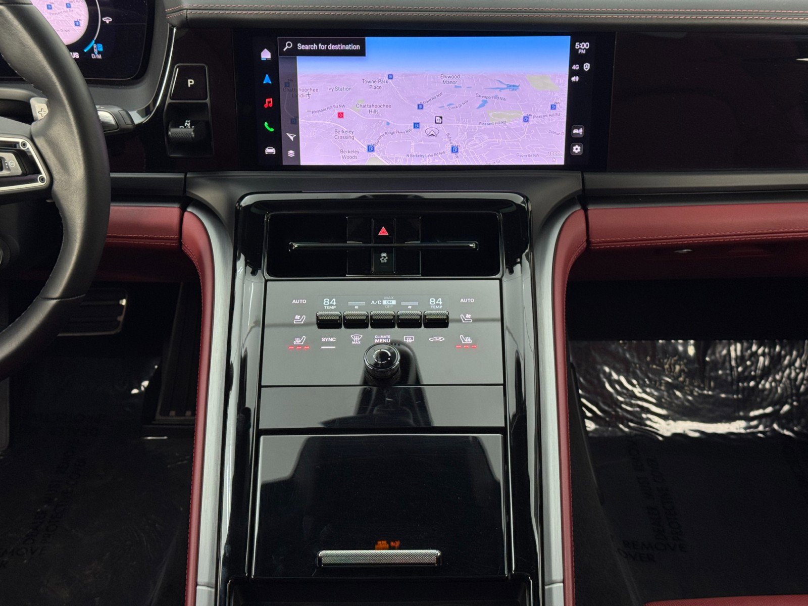 Used 2024 Porsche Panamera image 25