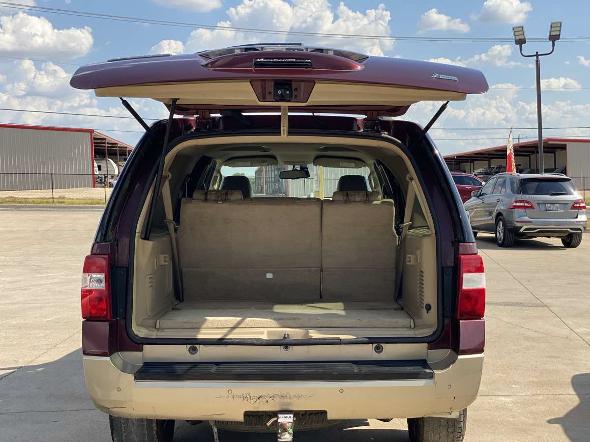 Used 2011 Ford Expedition EL XLT w/ 201A Rapid Spec Order Code RWD image 18