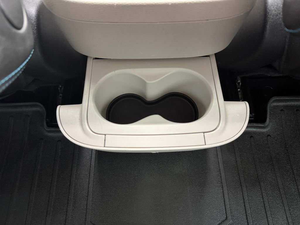 Used 2021 Chrysler Pacifica Touring-L w/ Uconnect Theater Family Group FWD image 35