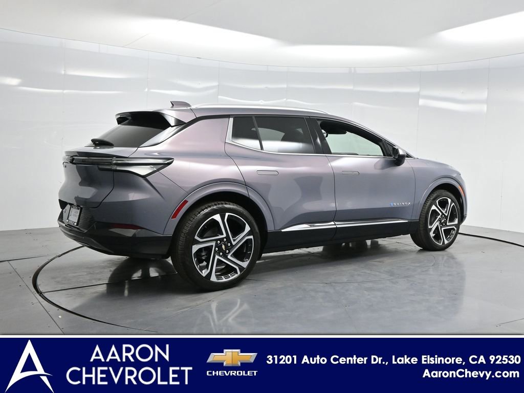 New 2026 Chevrolet Equinox EV LT w/ Convenience Package II FWD image 32