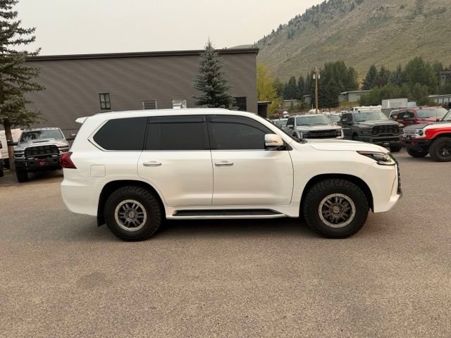Used 2017 Lexus LX 570 4WD w/ Luxury Package image 7