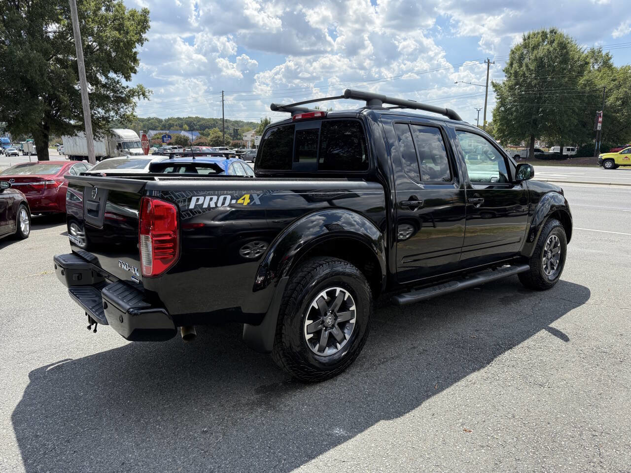 Used 2017 Nissan Frontier PRO-4X w/ Pro-4x Luxury Package image 5