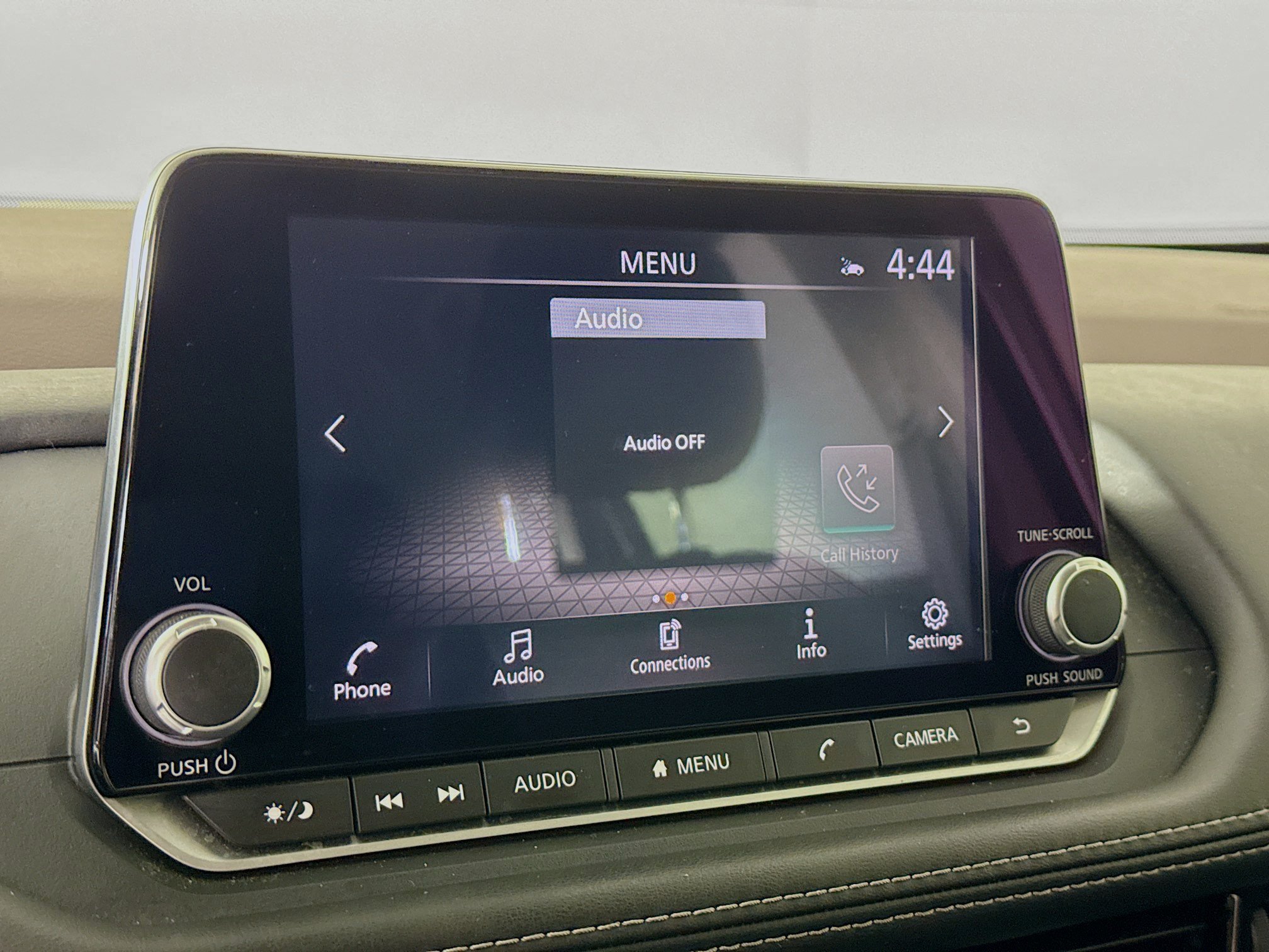 Used 2023 Nissan Rogue SV FWD image 16